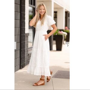 NEW COTTAGECORE EMBROIDERED FLOWERS LINEN SHORT PUFFED SLEEVES LONG DRESS
